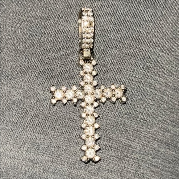 The Gold Gods White Gold Flooded Cross Pendant - Picture 1 of 2